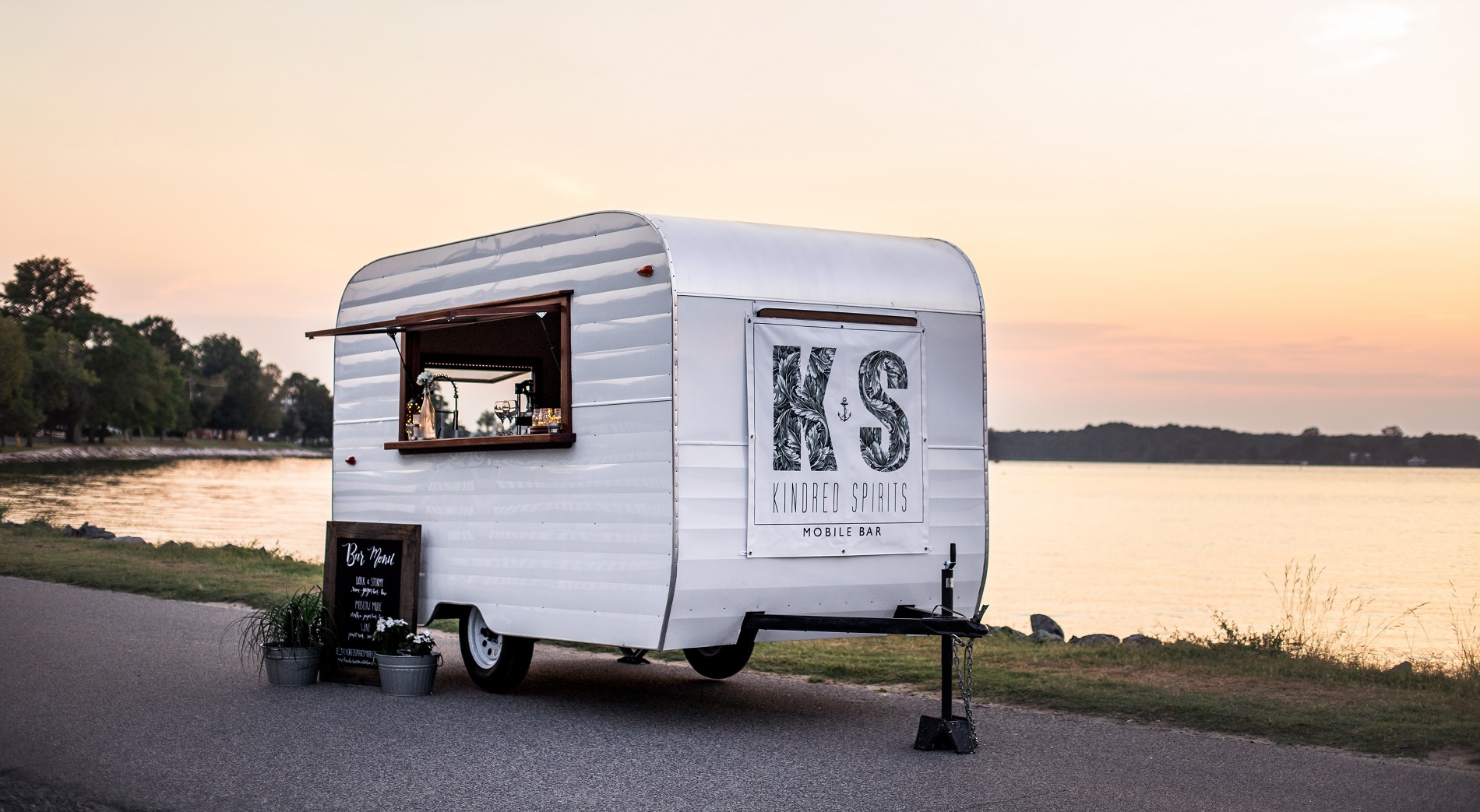 Kindred Spirits Mobile Bar